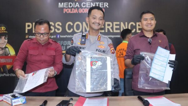 Penyerahan tersangka fraud BRI Wonosari oleh Ditreskrimsus Polda Gorontalo ke kejaksaan