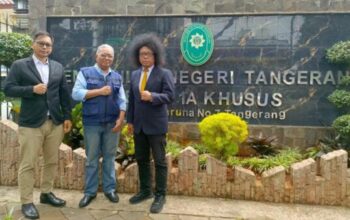 Kuasa hukum Puguh Kribo dan tim menghadiri sidang gugatan waris keluarga Usmany di Pengadilan Negeri Tangerang