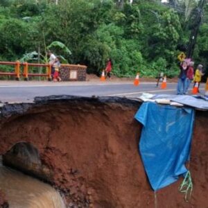 PU Pasang Jembatan Bailey Usai Longsor Ciamis Ganggu Akses Nasional