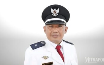 Kepala Desa Cirinten Niptahudin memberikan imbauan kepada warga terkait musim hujan