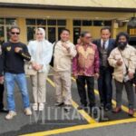 Momen dua jurnalis nyaris tegang namun berakhir tawa di acara HUT Mitrapol.