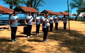 Petugas Lapas Ketapang mengikuti kegiatan FMD di Pantai Air Mata Permai
