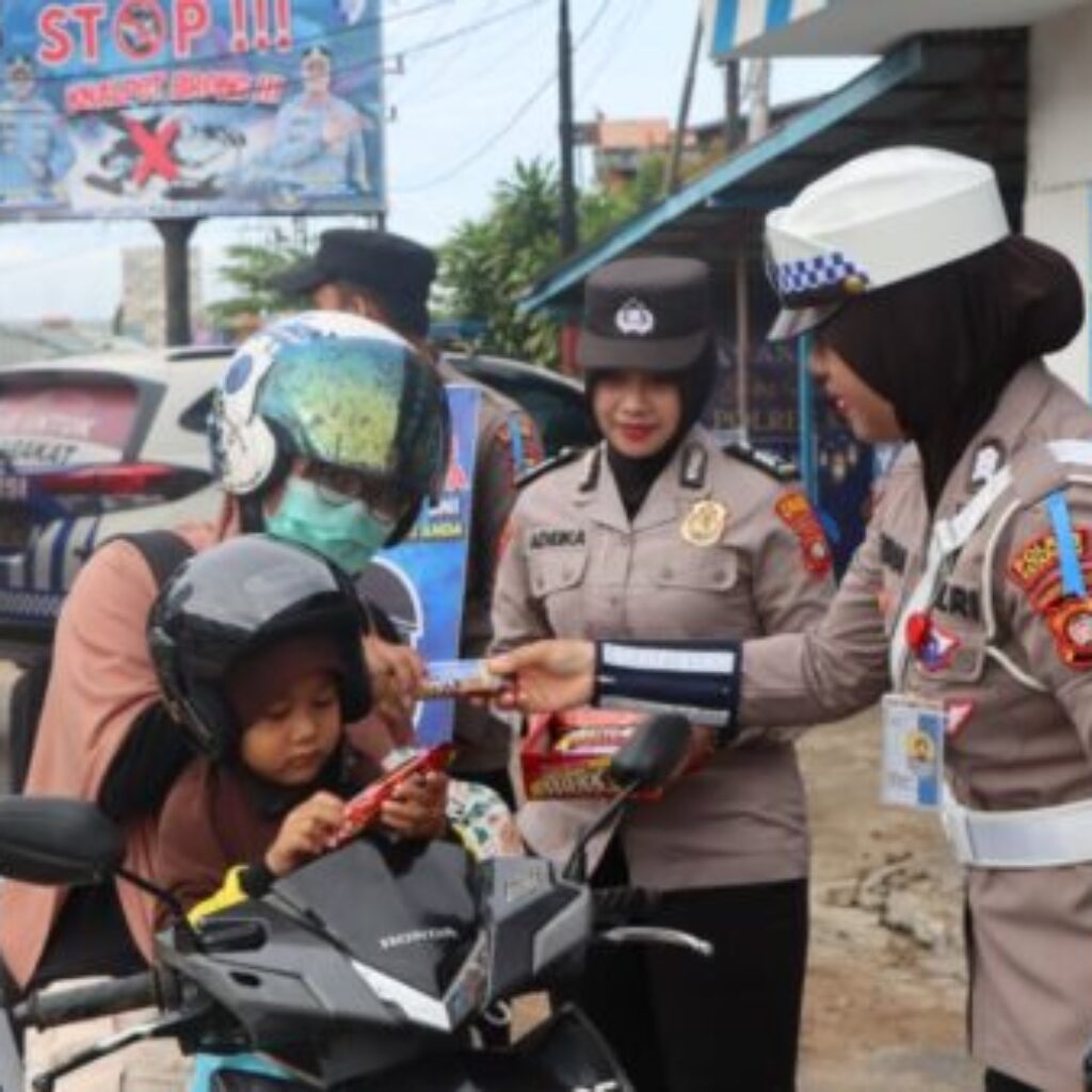 Operasi Zebra Kapuas 2025: Polres Ketapang Gencarkan Edukasi ke Pengendara