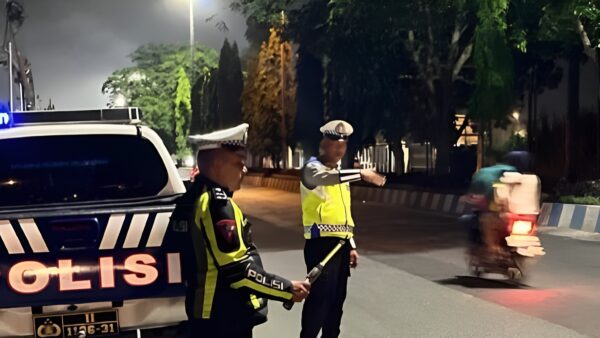 Personel Polresta Deli Serdang melaksanakan patroli malam antisipasi 3C dan geng motor