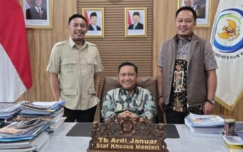 Wakil Bupati Pesawaran Antonius Muhamad Ali saat kunjungan kerja ke Kementerian KKP bahas pembangunan kampung nelayan.