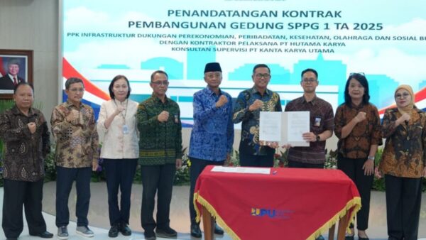 Penandatanganan kontrak pembangunan gedung SPPG 2025 oleh Kementerian PU