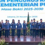 prosesi pengukuhan Dewan Pengurus KORPRI Kementerian PU periode 2025–2030