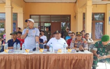 PGRI Cirinten menggelar perayaan Hari Guru Nasional dan HUT ke-80 di Alun-Alun Cirinten.