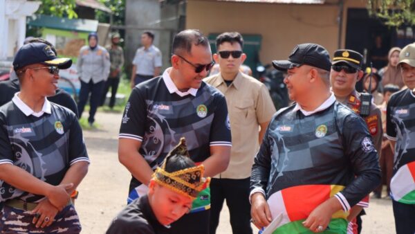 Kapolres Ketapang menghadiri pembukaan Turnamen Sepak Bola Piala Bupati Ketapang 2025 di Stadion Panglima Tentemak