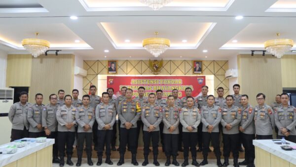 Kegiatan asistensi Pokdar Kamtibmas Polda Kalbar di Aula Polres Ketapang.