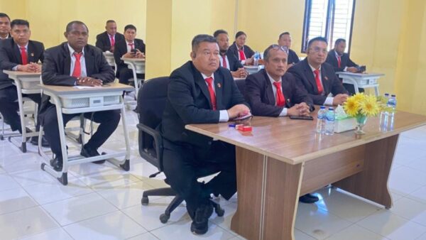 Polda Papua Barat menggelar upacara pembukaan Dikbang Online 2025 di SPN Manokwari