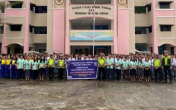 Sat Lantas Polres Sibolga mengedukasi pelajar SMA Tri Ratna tentang tertib berlalu lintas