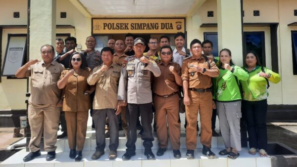 Kapolsek Simpang Dua bersama Forkopincam gelar kegiatan Jum’at Curhat di Ketapang