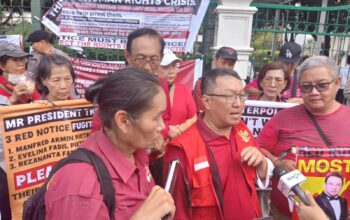 Aliansi Korban WanaArtha Demo di Kedubes AS: Tolak Suaka untuk Tiga Buronan Kasus Rp15,9 Triliun