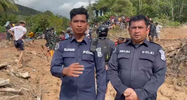 Bid Humas Polda Sumut Tempuh Jalur Ekstrem untuk Salurkan Bantuan ke Sibolga