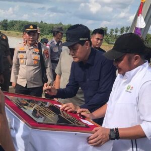 Gubernur Sumatera Selatan Resmikan Jembatan Rangka Baja Air Lematang di Empat Petulai Dangku