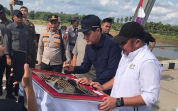Gubernur Sumatera Selatan Resmikan Jembatan