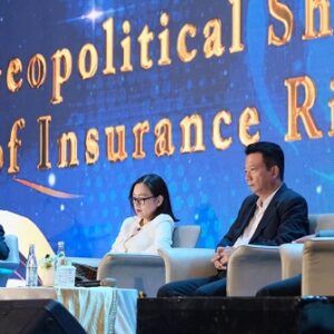 Jasaraharja Putera Dorong Inovasi Manajemen Risiko di Tengah Gejolak Geopolitik pada Wisuda AAMAI XXXII