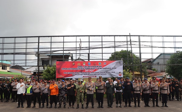 Kapolres Ketapang Pimpin Apel Gelar Pasukan Operasi Lilin Kapuas 2025
