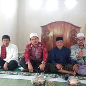 Perkuat Ukhuwah Islamiyah, Kepala Desa Cirinten Hadiri Pengajian Bulanan Nurul Abror