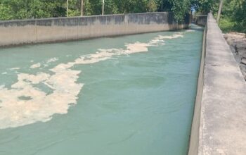 MPP Soroti Limbah Berbusa dari PLTU 2 Labuan