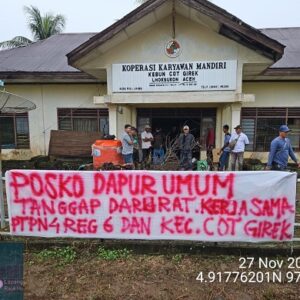 PTPN IV Bangun Dapur Umum di Indra Makmu, Bantu Warga Terisolasi Banjir di Aceh Utara