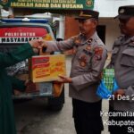 Peduli Korban Bencana, Polsek Tanah Jawa Salurkan Bantuan Kemanusiaan Melalui Tuan Guru Batak