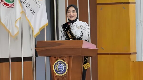 Purnama Wulan Sari Mirzani Kukuhkan Pengurus YPLP PGRI Metro