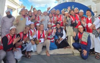 Keramaian jamaah Ijtima Ulama Lampung 2025 yang mendorong peningkatan ekonomi warga sekitar.