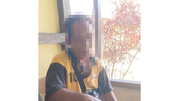 Polisi mengamankan barang bukti kasus KDRT di Ketapang.