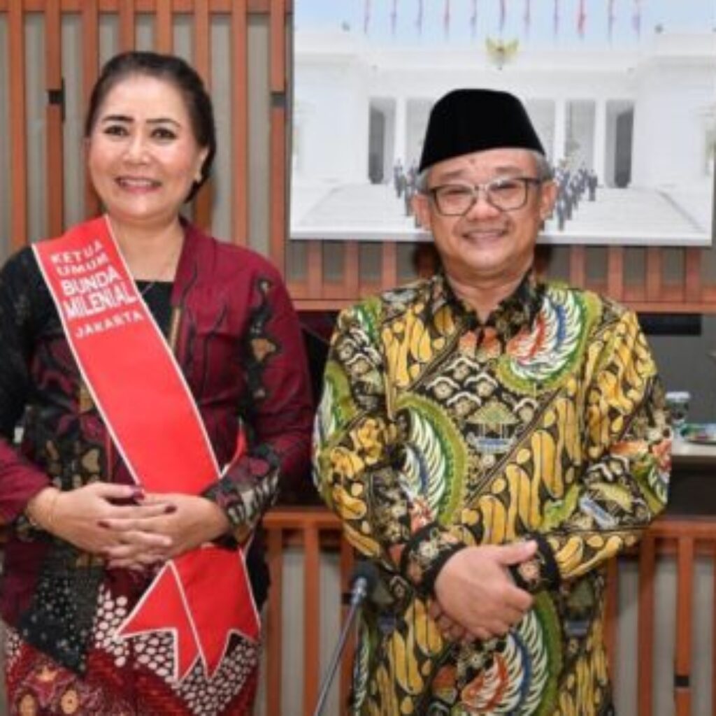 Kebaya Diusulkan Jadi Seragam Adat Sekolah, Bunda Milenial Audiensi dengan Mendikdasmen