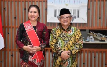 Audiensi Bunda Milenial dan Mendikdasmen Abdul Mu’ti membahas kebaya sebagai seragam adat sekolah