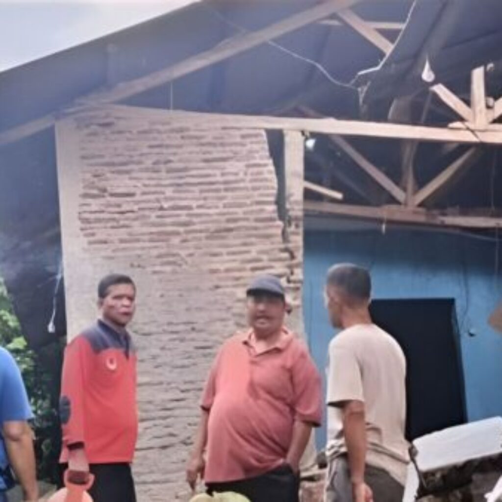 Longsor Lebak: BPBD Tinjau Lima Rumah Rusak Berat dan Tingkatkan Mitigasi Warga