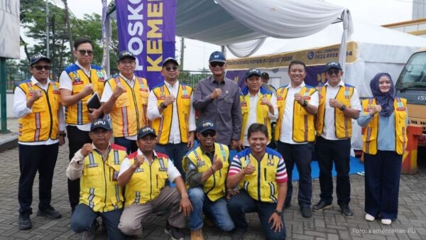 Menteri PU meninjau Posko Nataru Pasuruan dan Tol Gending–Paiton