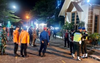 Patroli gabungan Polres Ketapang dalam Operasi Lilin Kapuas 2025