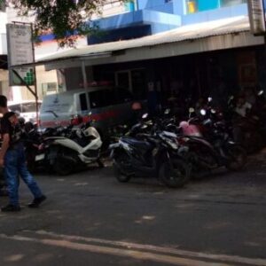 Parkir Liar Palabuhanratu dan Pengamen Bikin Wisatawan Tak Nyaman, Warga Minta Penertiban Serius