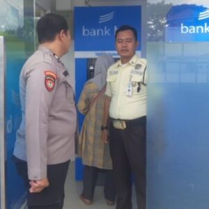 Patroli Rutin, Kanit Samapta Polsek Rangkasbitung Cek ATM Bank BJB