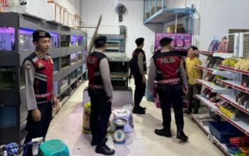 Patroli Kamtibmas Polres Ketapang melaksanakan pengamanan di titik rawan Kota Ketapang.