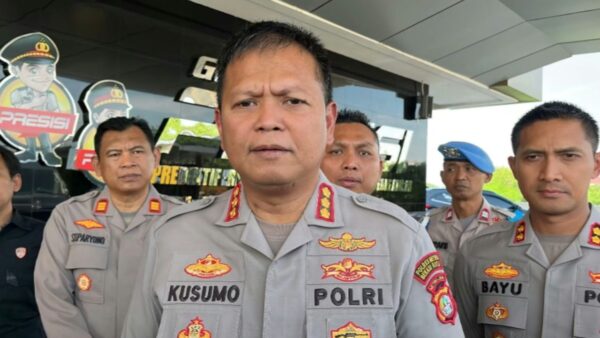 Polres Metro Bekasi Kota dialog dengan warga terkait pencegahan narkoba