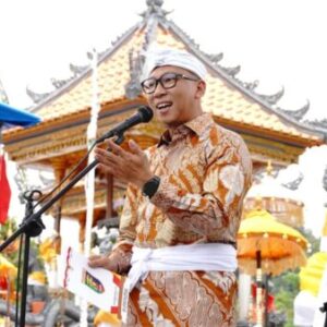 Pujawali ke-80 Pura Jagat Kerthi Bhuana, Gubernur Apresiasi Semangat Umat Hindu Berperan Serta Membangun Lampung