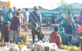 Warga Merauke menyampaikan aspirasi kepada Bupati terkait persoalan publik