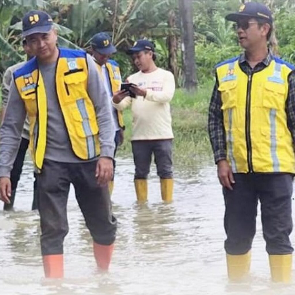 Cek Lokasi Banjir Pati, BBWS Pemali Juana Pastikan Aliran Drainase Berfungsi Normal