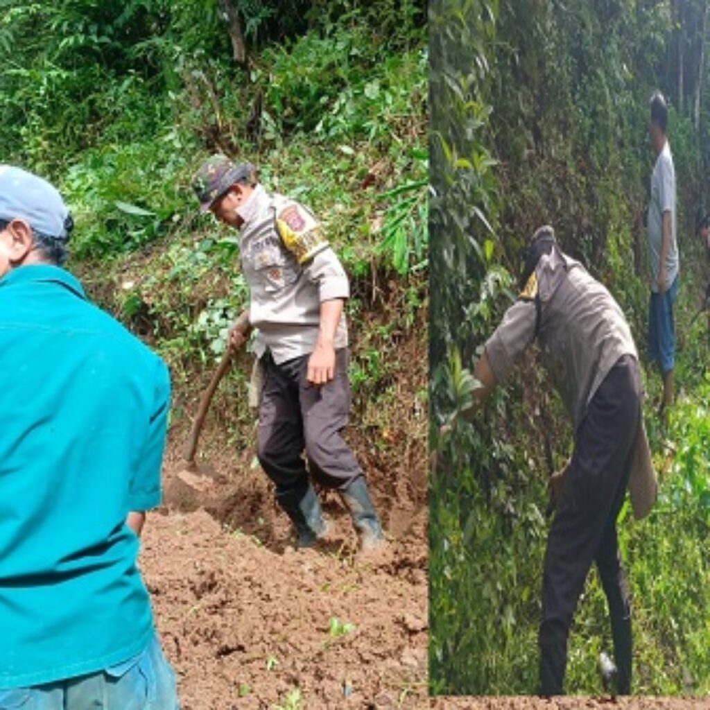 Aipda Sri Eka, Bhabinkamtibmas Polsek Carita Hadir di Tengah Warga Lewat Jumat Bersih