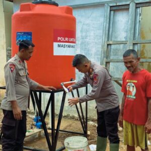 Brimob Polda Sumut Bangun Sumur Bor dan Salurkan Air Bersih untuk Warga Tapanuli Tengah Pascabencana