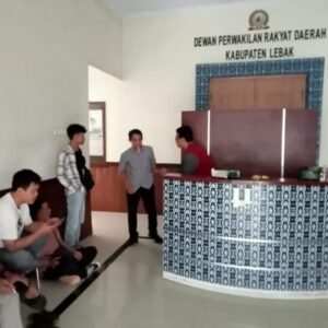 Diduga Usir Wartawan, Oknum Staf DPRD Lebak Saat Peliputan Rakor Huntara Diprotes