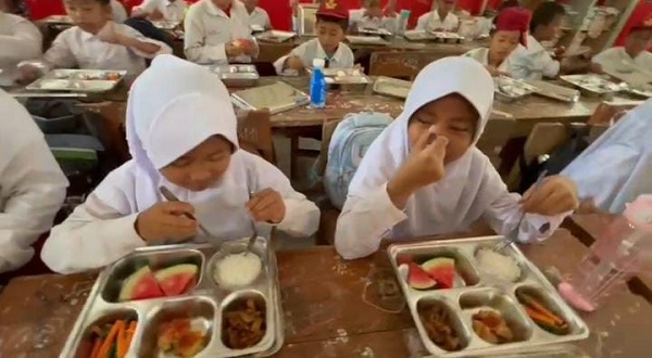 Hadir Perdana di SDN 02 Cirinten