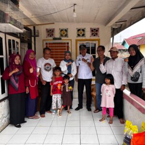 Anggota DPRD Palembang Hj. Sabia Afriana Tinjau Anak Terdampak Penyakit Cacingan di Gandus