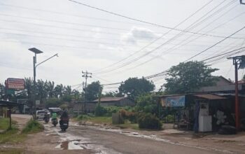 Jalan Rusak dan Berlubang di Ketapang Jadi Sorotan, Warga Desak Pemerintah Bertindak Cepat