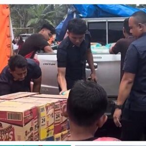 Kalapas Lhokseumawe Pimpin Pengobatan Gratis dan Penyaluran Bansos Korban Banjir Aceh Utara
