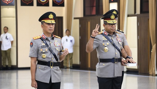 Kapolri Lantik Pejabat Utama dan Kapolda Jajaran